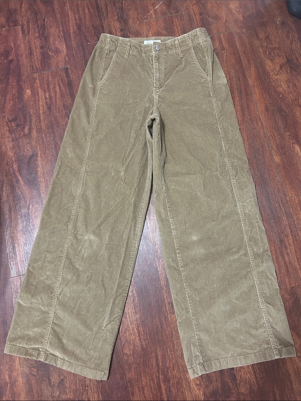Celebrity Pink Men's Wide-Leg Corduroy Pants in Olive